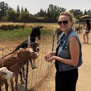 Meet your Posher, Emily